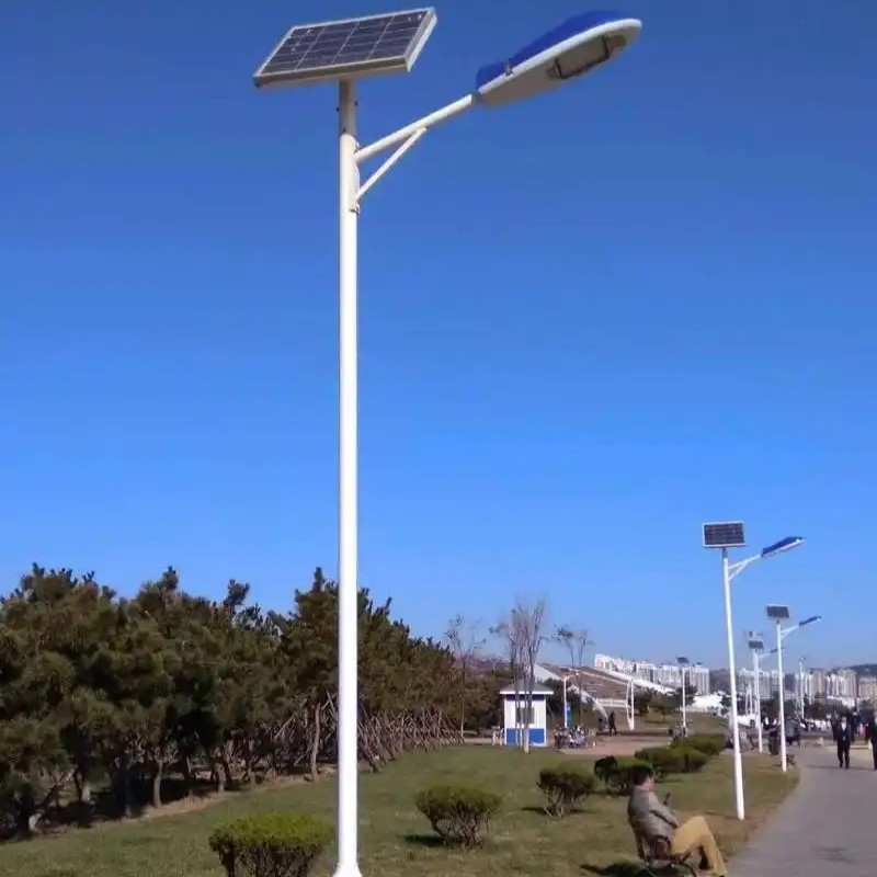 道路太阳能路灯与市电路灯的优缺点