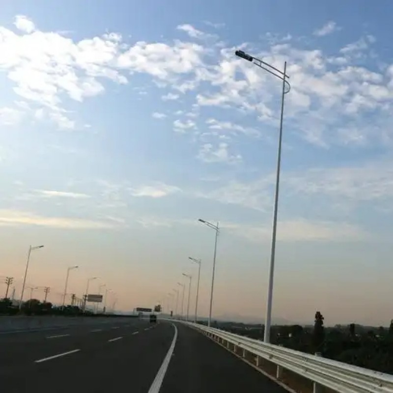 如何控制太阳能led路灯的安装距离更加合理